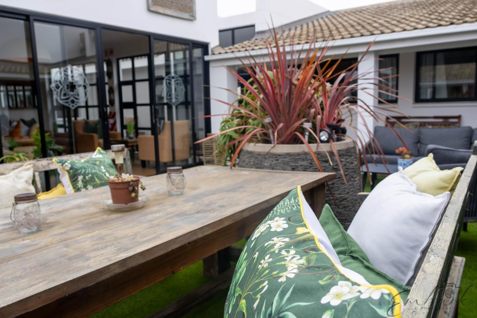 The Rez Guesthouse Walvis Bay Eksteriør bilde